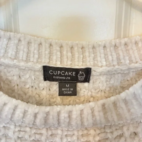 Cupcake velvet knit sweater by Francesca's Collections, sz medium - Picture 6 of 9